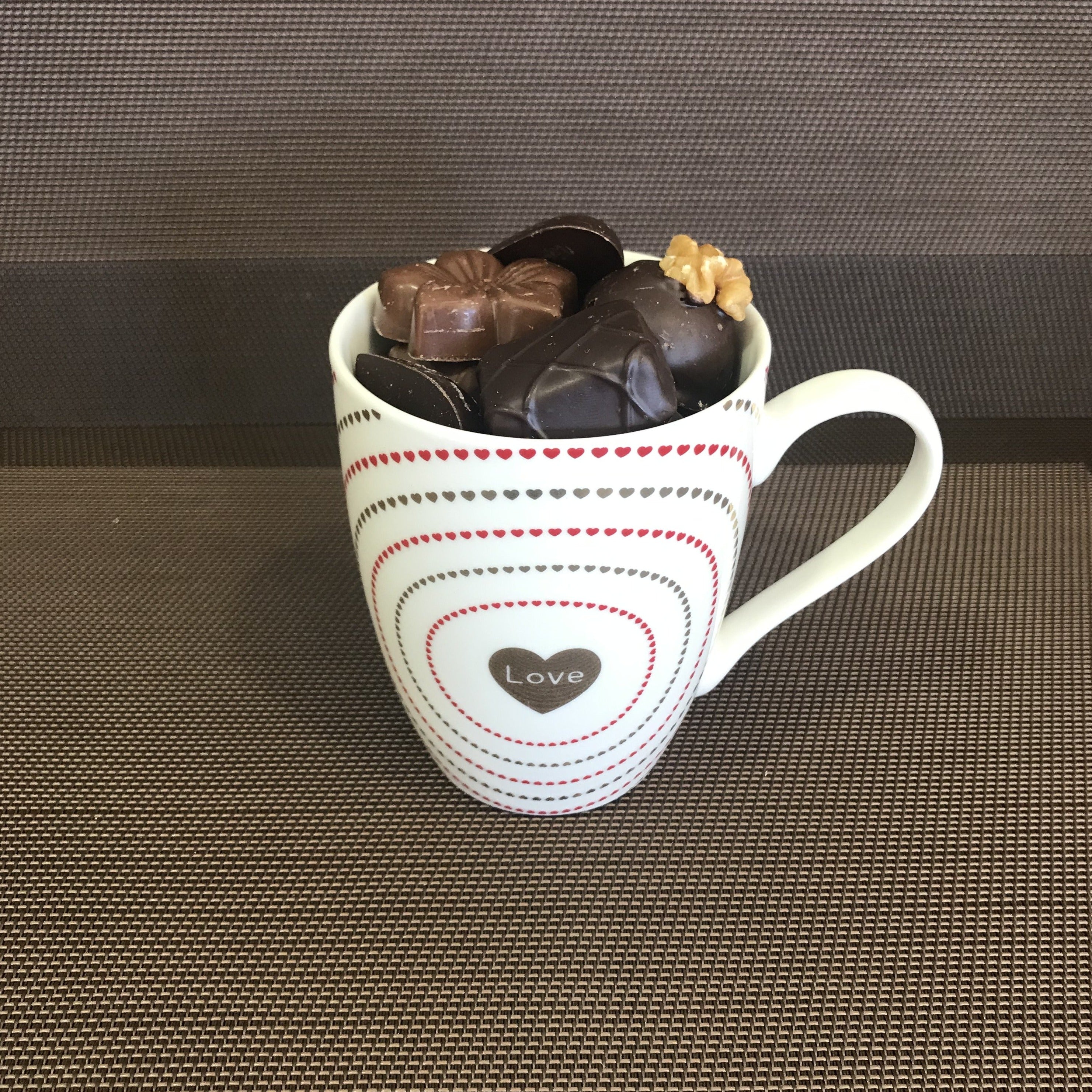 MUG pour dire BONNE FETE MAMIE - 265 grs de chocolats