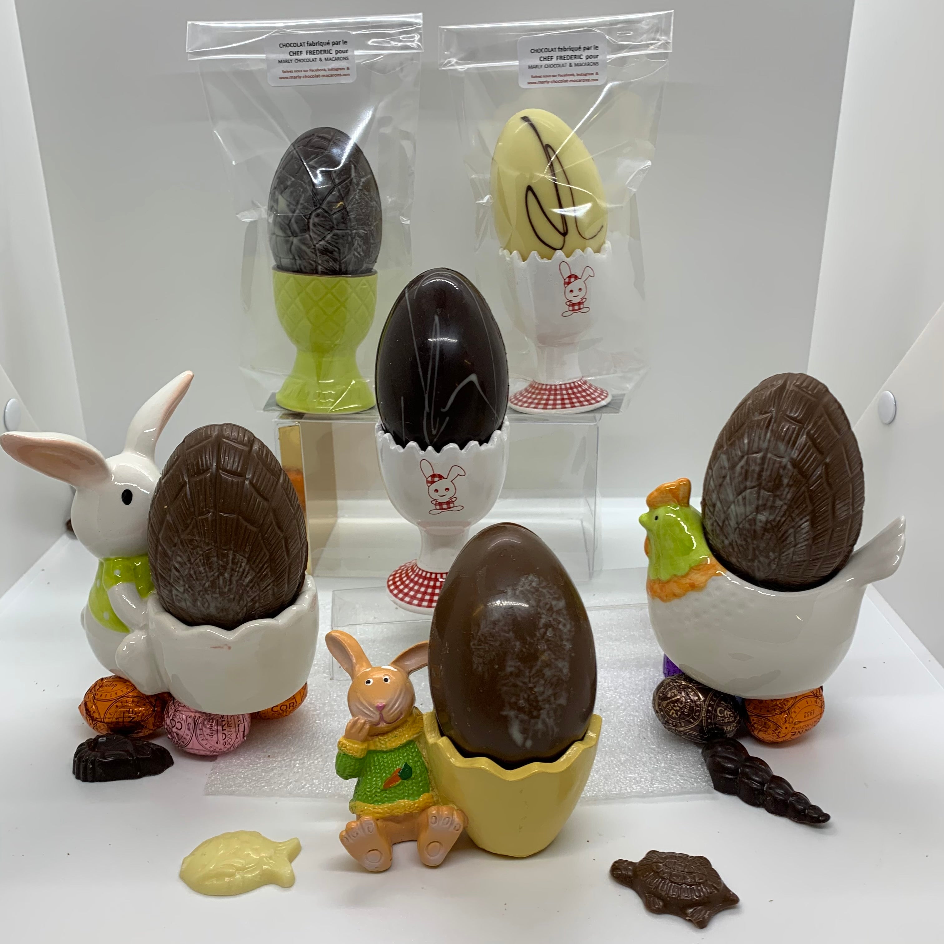 Coquetier garni avec 1 oeuf chocolat