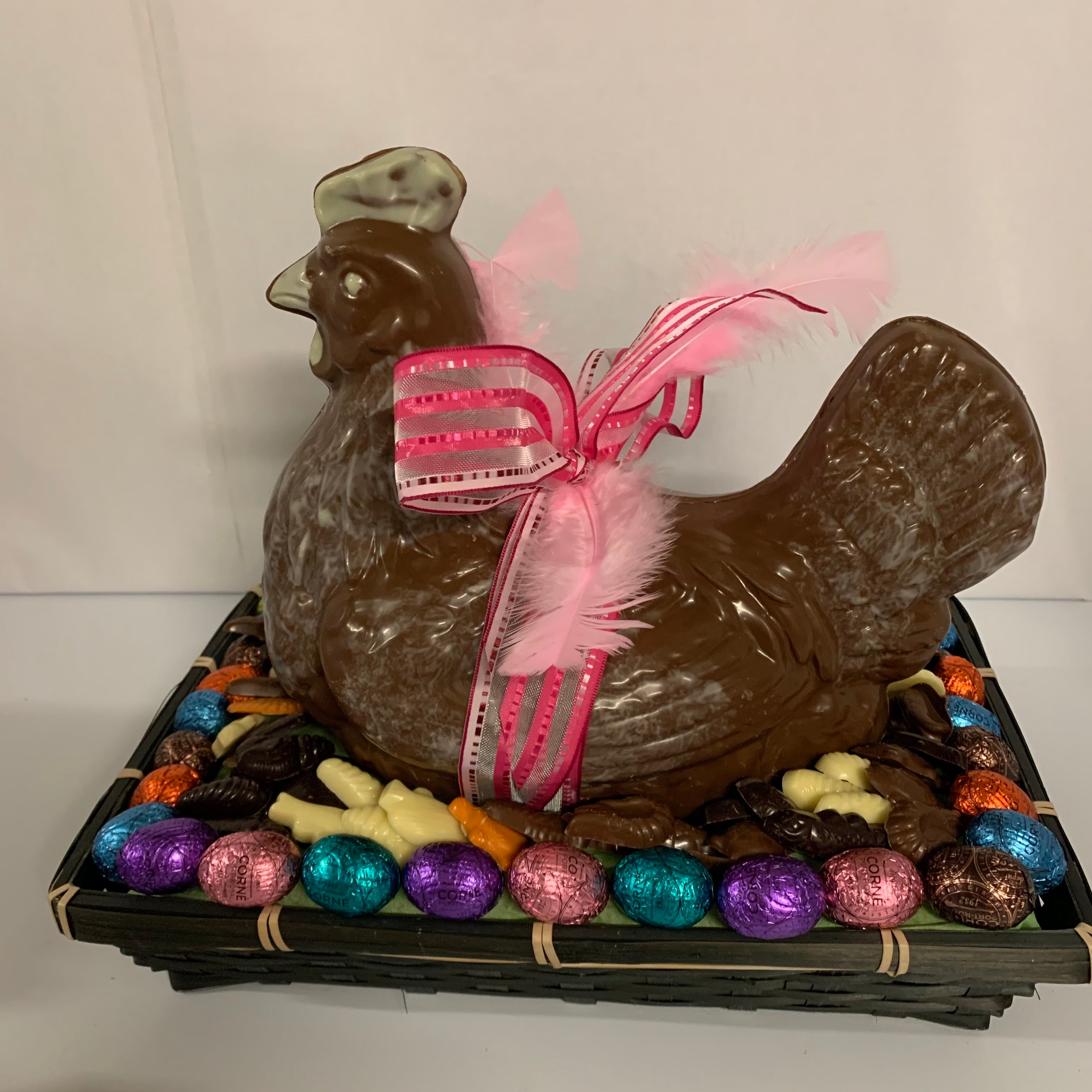Panier garni avec la poule VANINA ~ 1,270 Kg