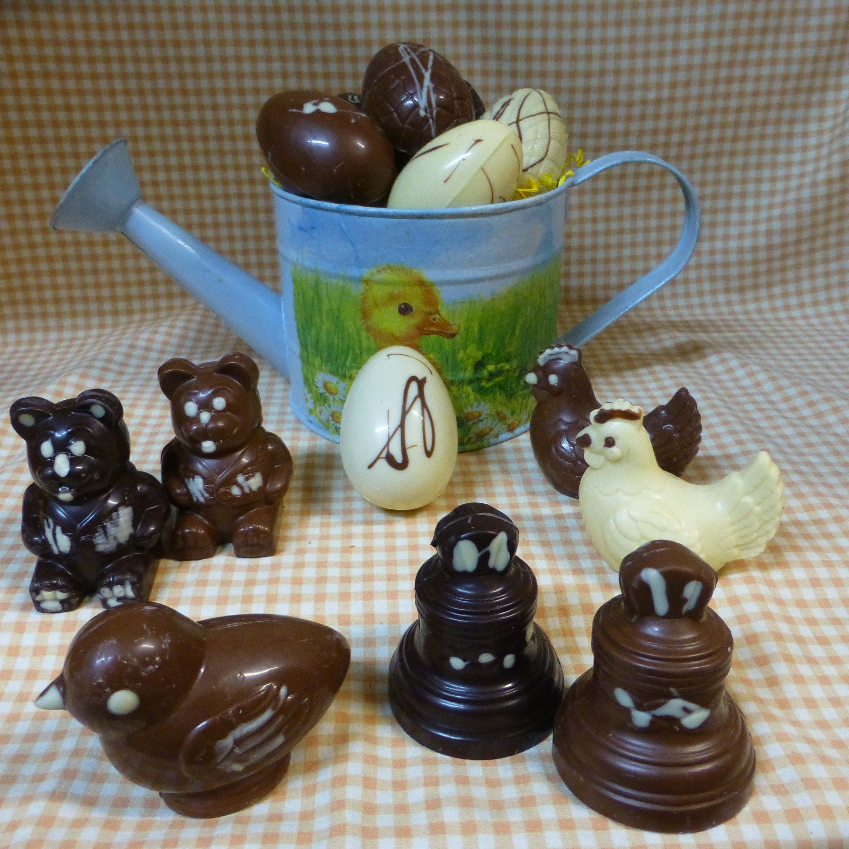 POULE - NOUNOURS - POUSSIN - CLOCHE = +/- 40 grs