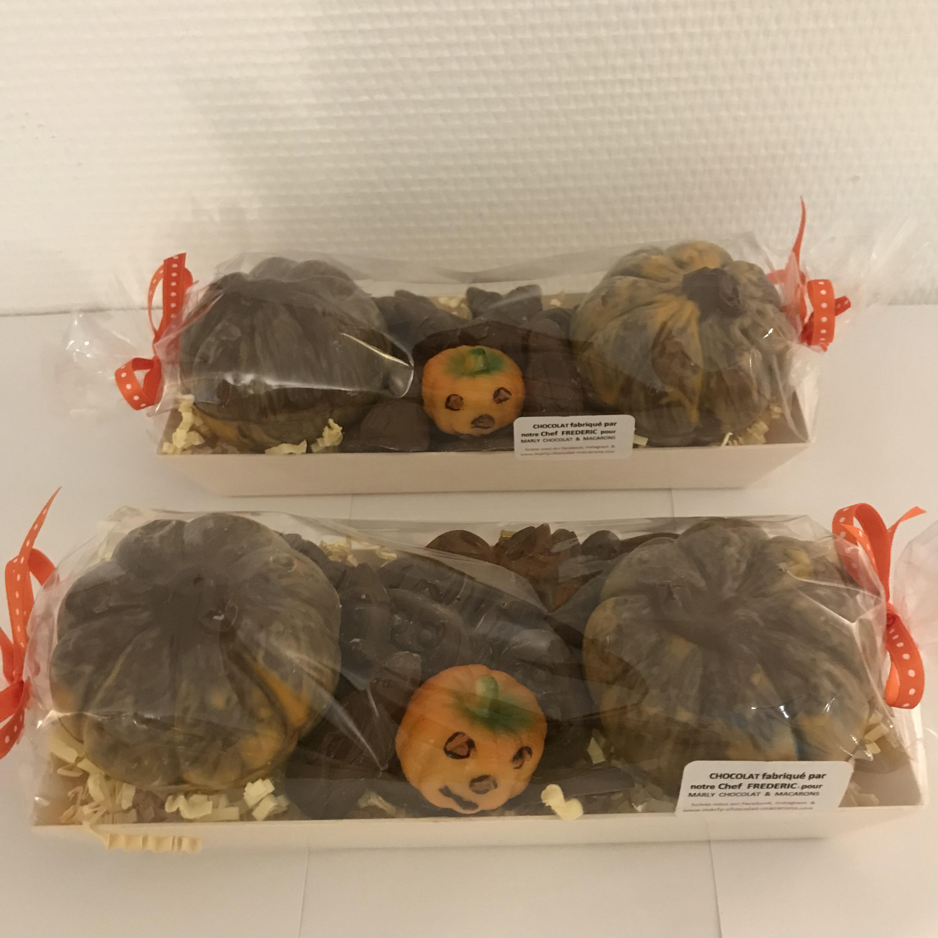 Deux citrouilles en chocolat
